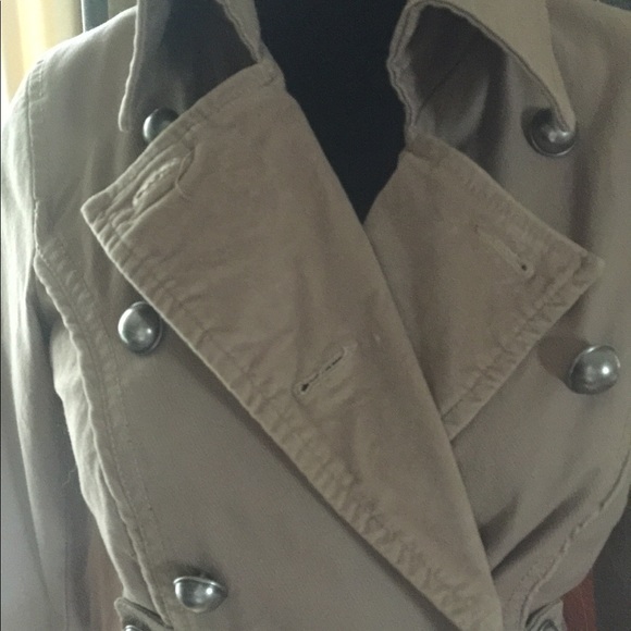 Beautiful khaki jacket with leopard lining - Picture 2 of 7